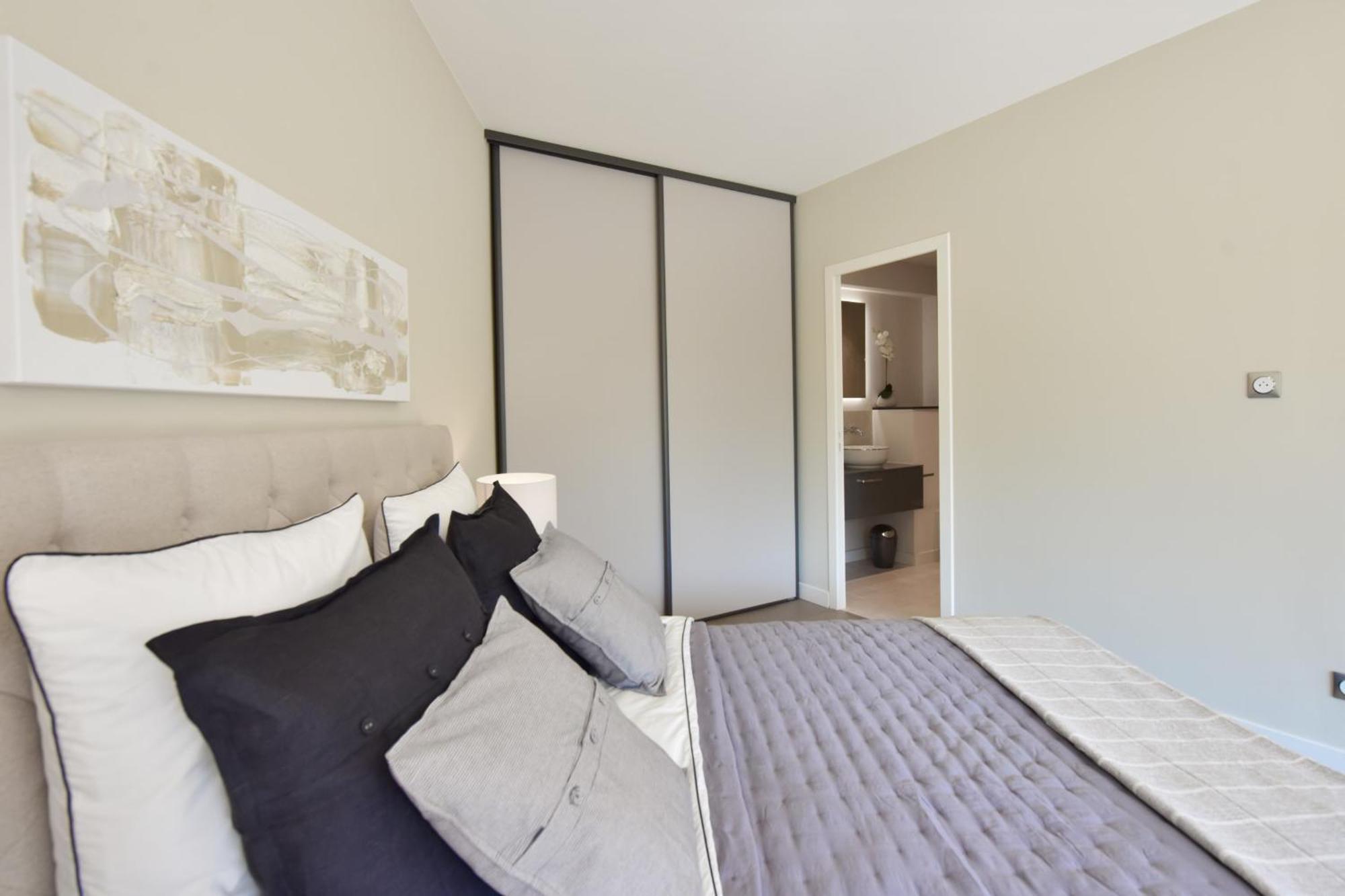 Cannes - 2-Br Flat 15-Min Walk To The Beaches ภายนอก รูปภาพ