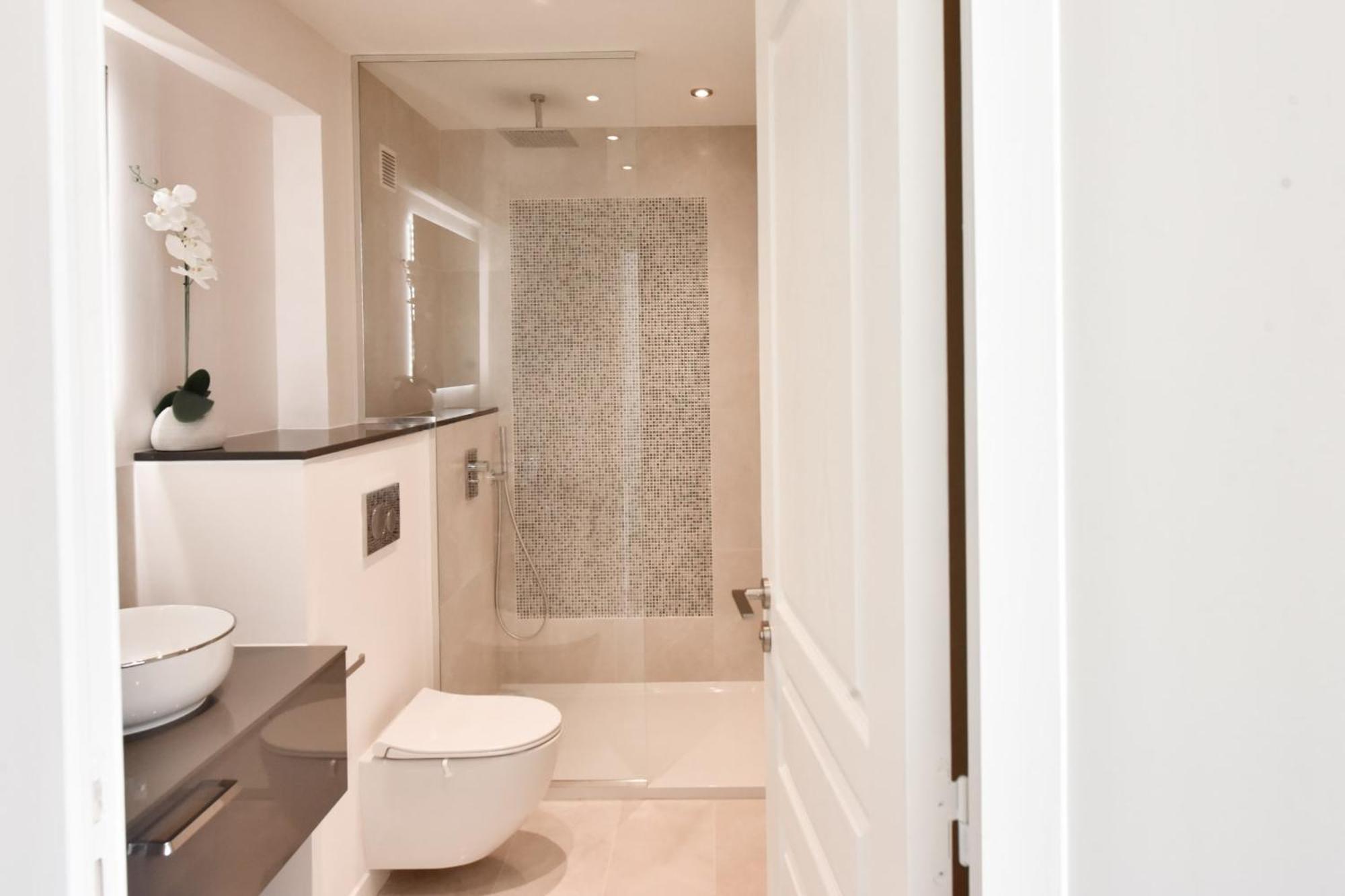 Cannes - 2-Br Flat 15-Min Walk To The Beaches ภายนอก รูปภาพ