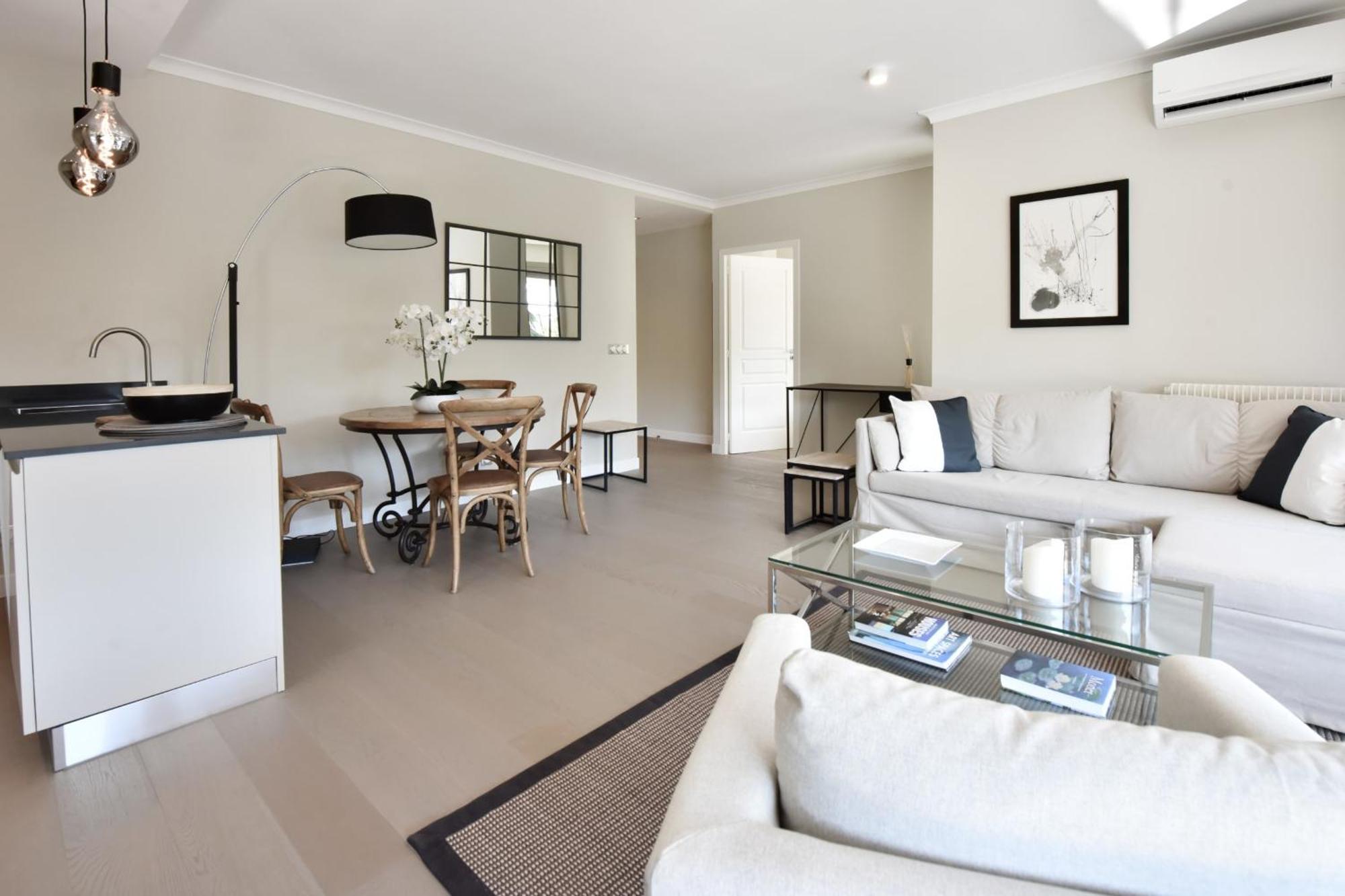 Cannes - 2-Br Flat 15-Min Walk To The Beaches ภายนอก รูปภาพ